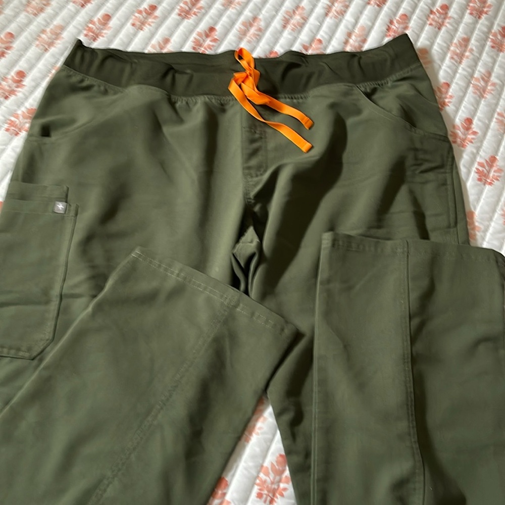 Figs Kade scrub pant